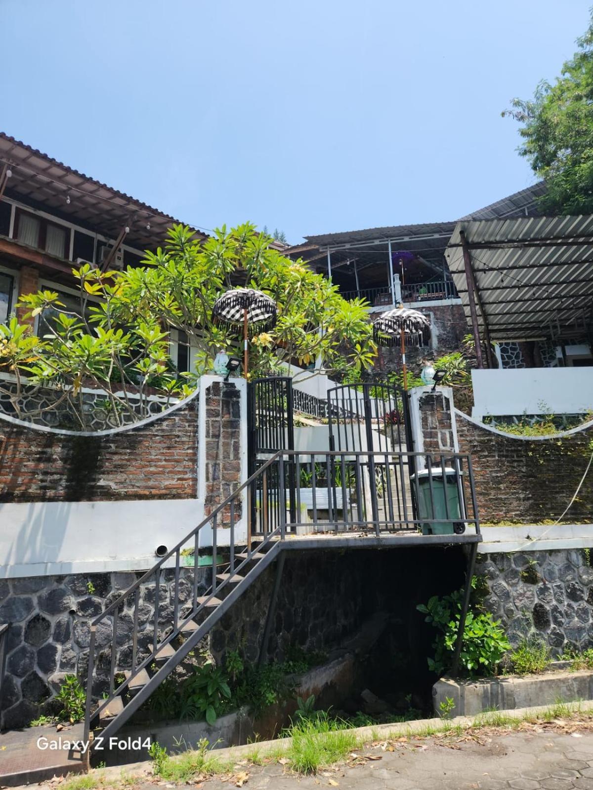 Omah Kenangan At Seven Trumpets Resort Maguwo エクステリア 写真