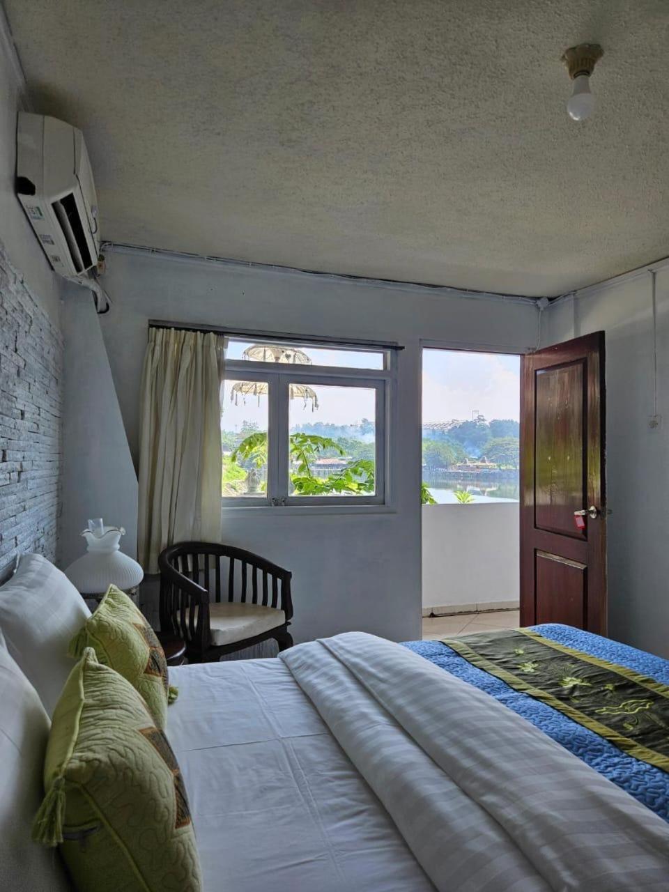 Omah Kenangan At Seven Trumpets Resort Maguwo エクステリア 写真